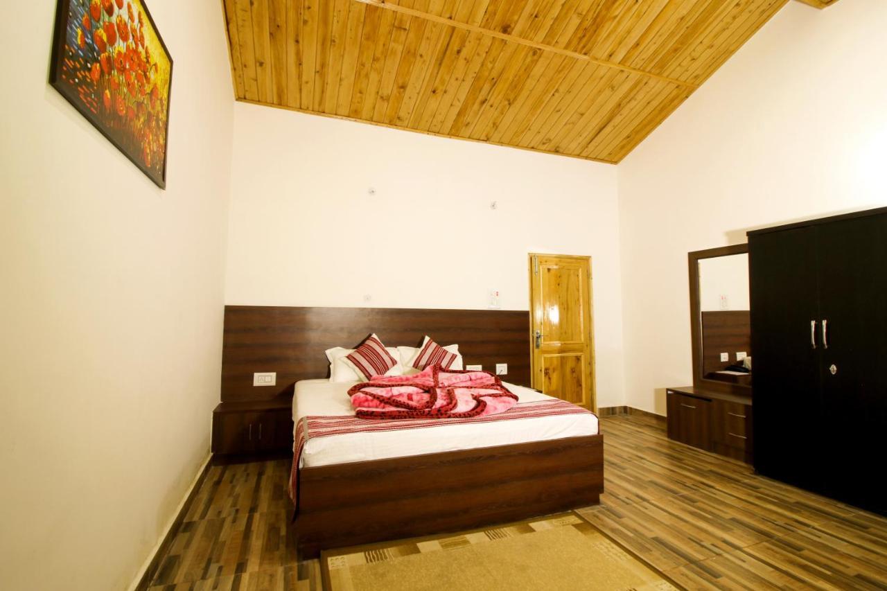 Chaman Vatika Hotel Kulu Exterior foto
