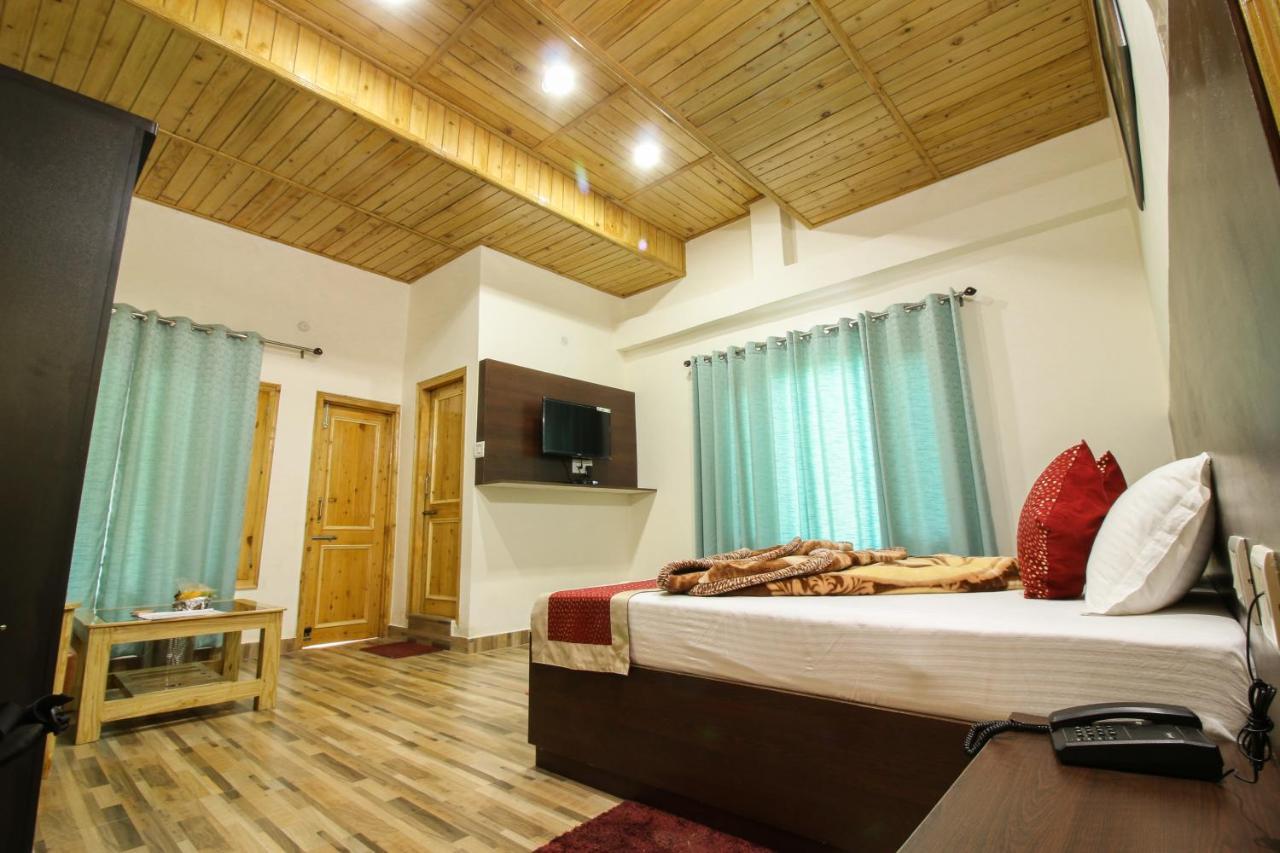 Chaman Vatika Hotel Kulu Exterior foto